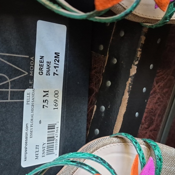 Pelle Moda Multicolor Floral Sandals - Picture 4 of 4